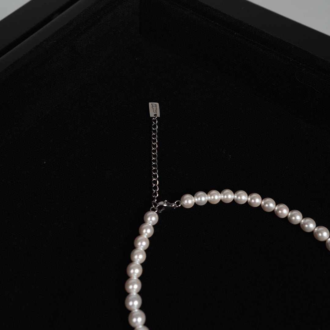 Classic Pearl Chain